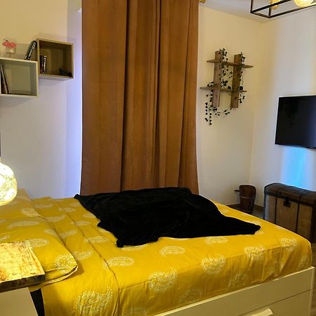 Il Tortellino Vagante - Elegant Apartment 摩德纳 外观 照片